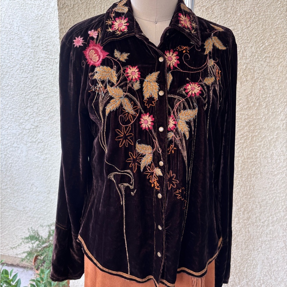 Johnny was silk velvet embroidered button down shirt